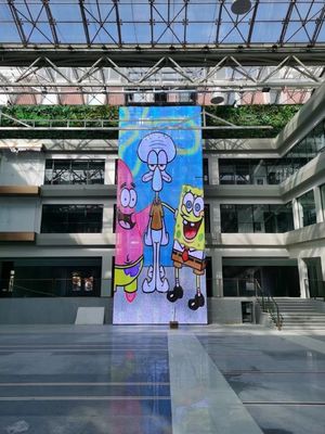 P3.9 Flexibler transparenter LED-Bildschirm mit hoher Helligkeit für die Außeninstallation