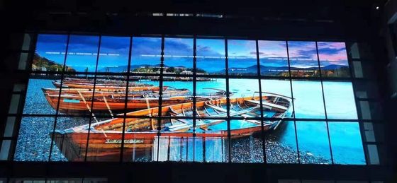 Fenster Transparent LED Bildschirm 1000mm Panel Größe LED Mesh Bildschirm 32768 Punkte/M2 Pixeldichte