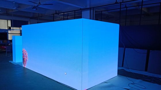 Hohe Helligkeit 90 Grad Ecke Außenwerbung LED-Display mit 10000 Stunden Lebensdauer
