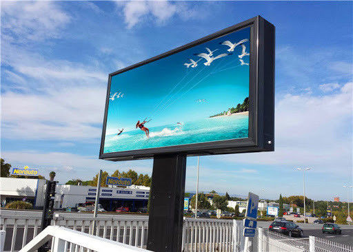 GCL P4mm P5.57mm P6.67 Kurvförmiges Wasserdichtes LED-Video-Display für den Außenbereich