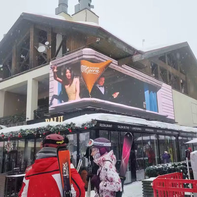 Großformatige LED-Digitalsignage-Anzeige DIP-LED-Bildschirm für Außenwerbeplakate