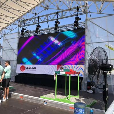 Neues Outdoor-LED-Bildschirm P1.5625 P1.953 P2.6 Mm 7680 Hz Panel geschwungener Bildschirm für Bühnenveranstaltungen und Outdoor-Werbemaschinen