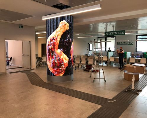 Personalisierte Vollfarbe zylindrische LED-Anzeige P1.8mm für Innenplatten Größe 240*120mm