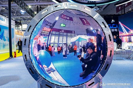 P2.0mm LED-Sphärische Bildschirmreihe 360 Grad Vollbildschirmgrößen können angepasst werden