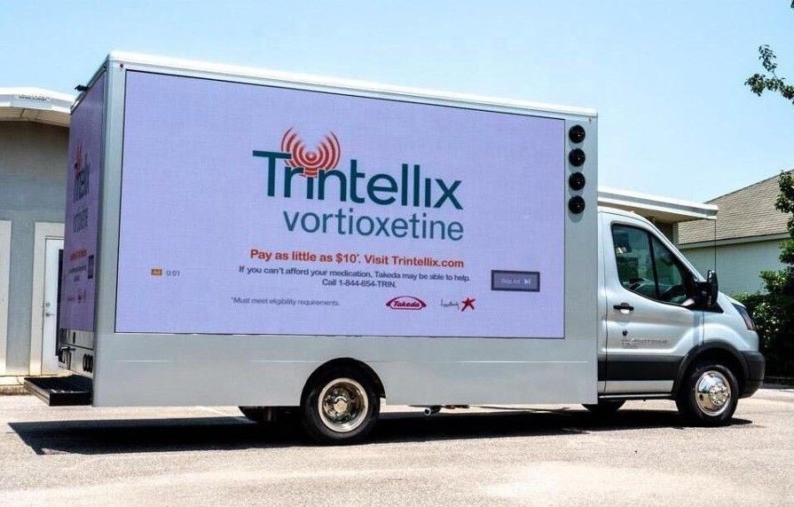 2S-Fahrmethode Außenmobile Werbefahrzeuge Hochauflösungs-Außen-LED-Plakette