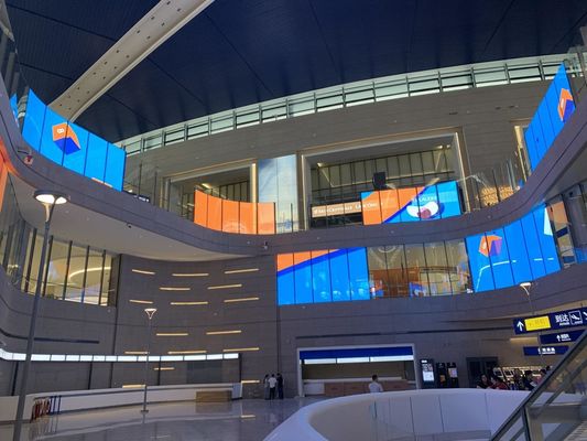 Innenraum P7.8 Transparente LED-Anzeige Digitale LED-Videomasche Anpassbar